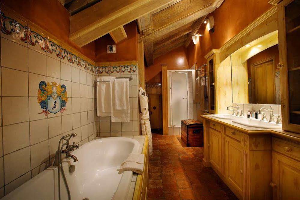 Le Saint Joseph Hotel